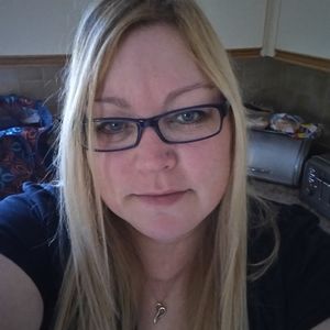 Meet your Posher, Laurie